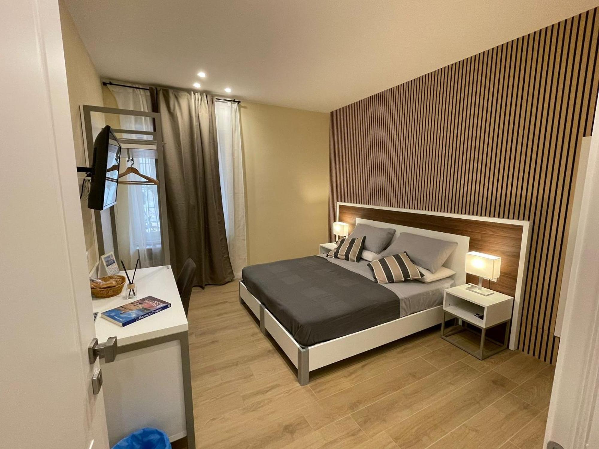 La Casa Di Ily Hotel Naples Exterior photo